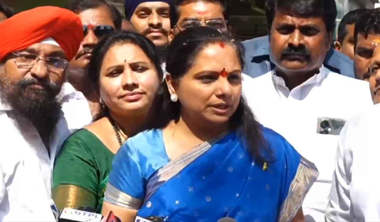 Kavitha demands 56.3 percent BC reservation for local body polls