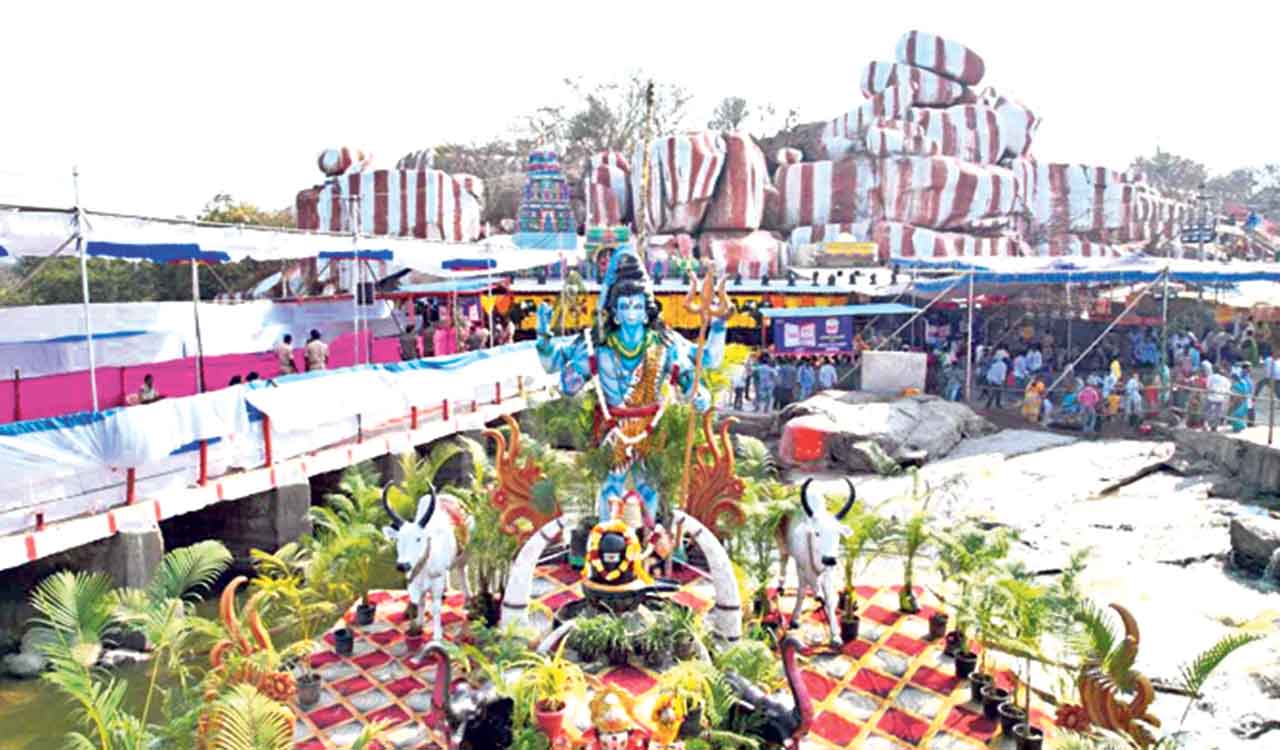 Edupayala temple jatara kicks off on Maha Shivaratri in Medak