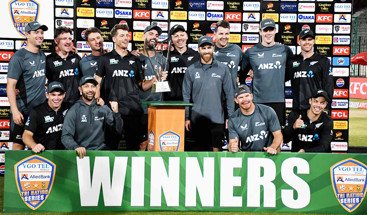 New Zealand beat Pakistan by 5 wickets in tri-nation series final