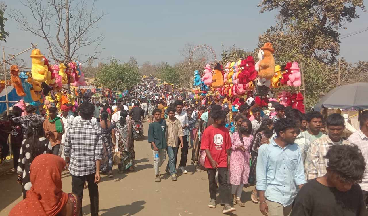 Tribals throng Keslapur in Telangana’s Adilabad for Nagoba Jatara