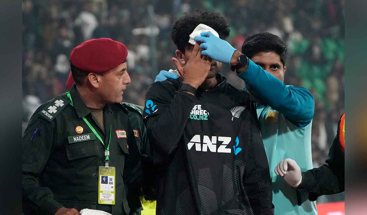 Ravindra’s injury: Fans blame PCB for poor floodlights