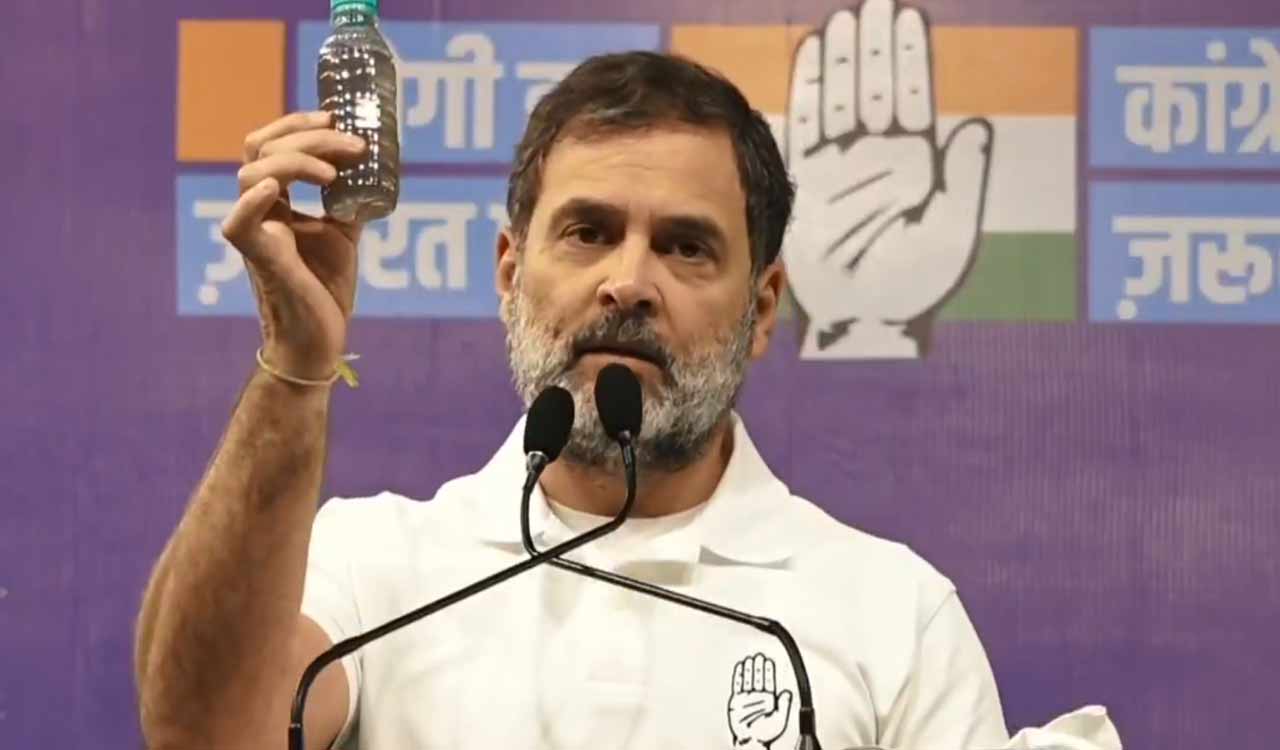 Drink ‘stinking’ water supplied in Delhi, Rahul Gandhi dares Kejriwal