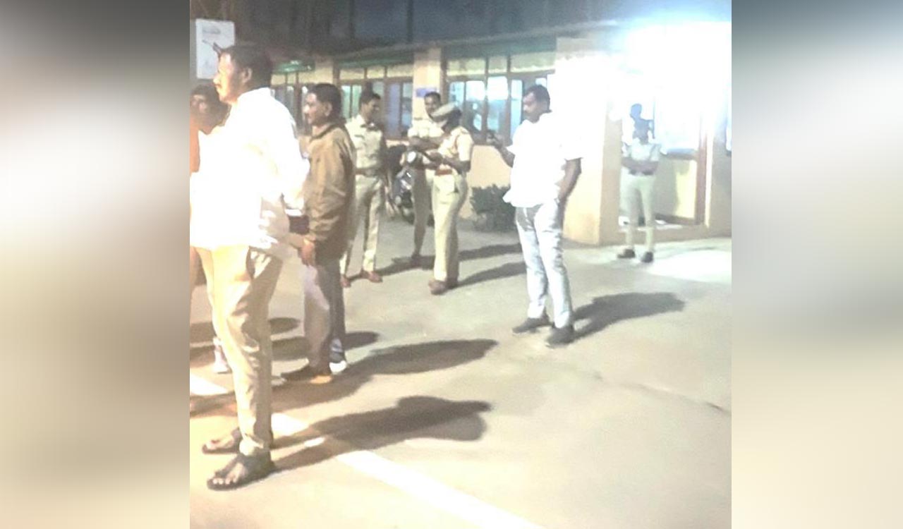 Sangareddy: Midnight drama at Gummadidala as GHMC tries to silently build dump yard