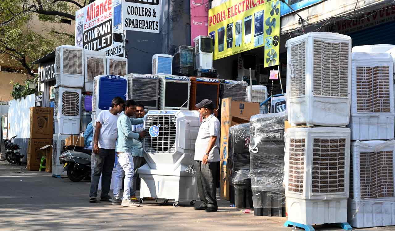 Hyderabad remains cool during the day, warm at nights