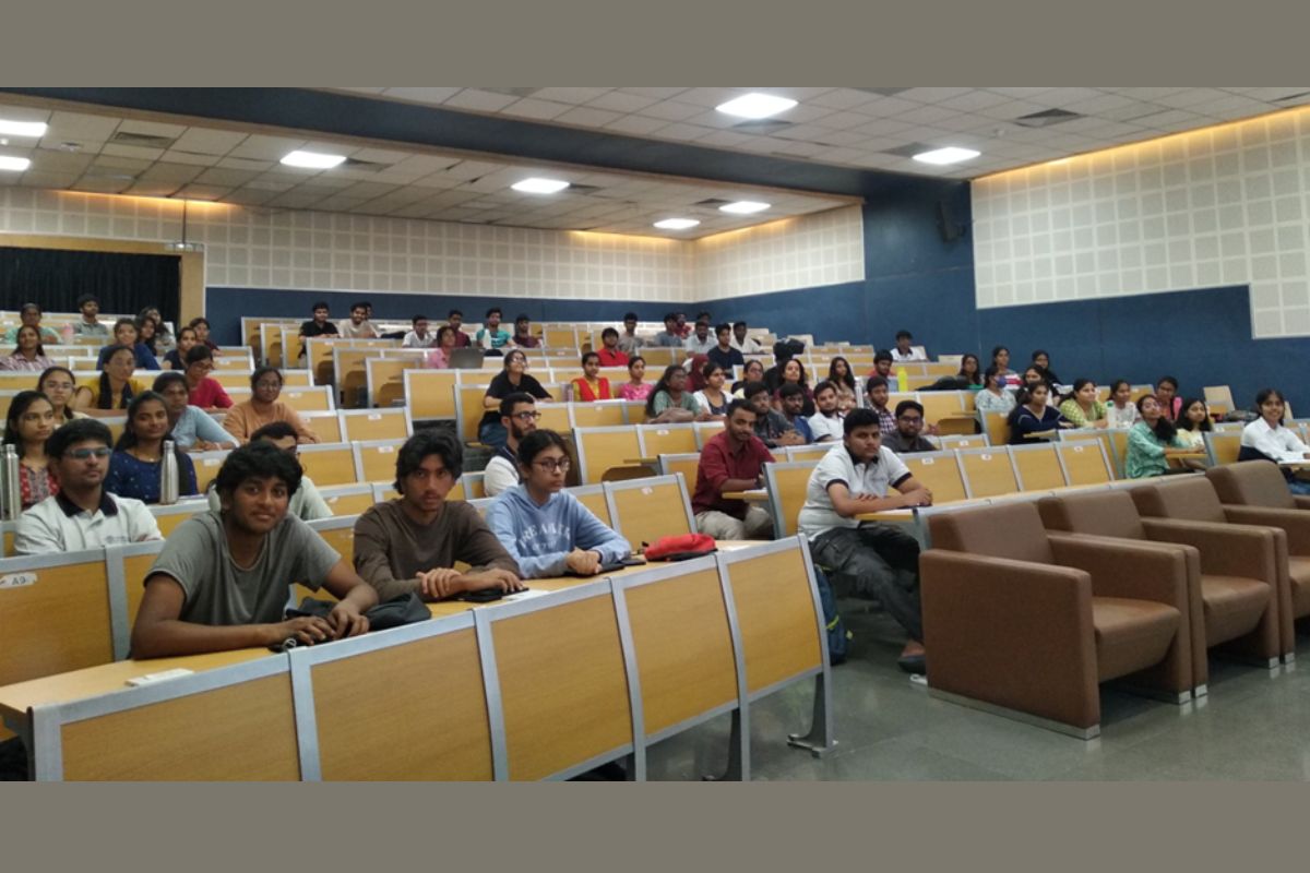 Admissions Open to IHub-Data’s 6-month Student Training Program on AI/ML at IIIT Hyderabad