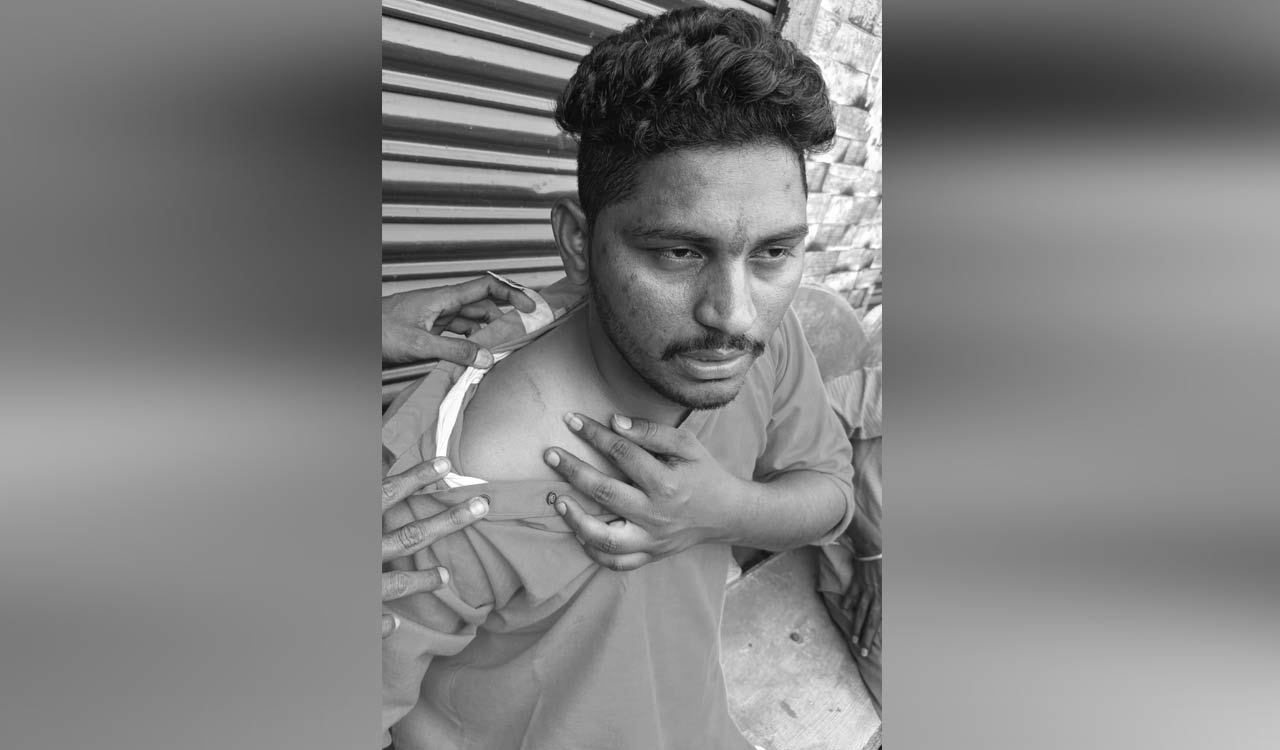 Tension prevails as activists of Congress, BJP clash in Mancherial