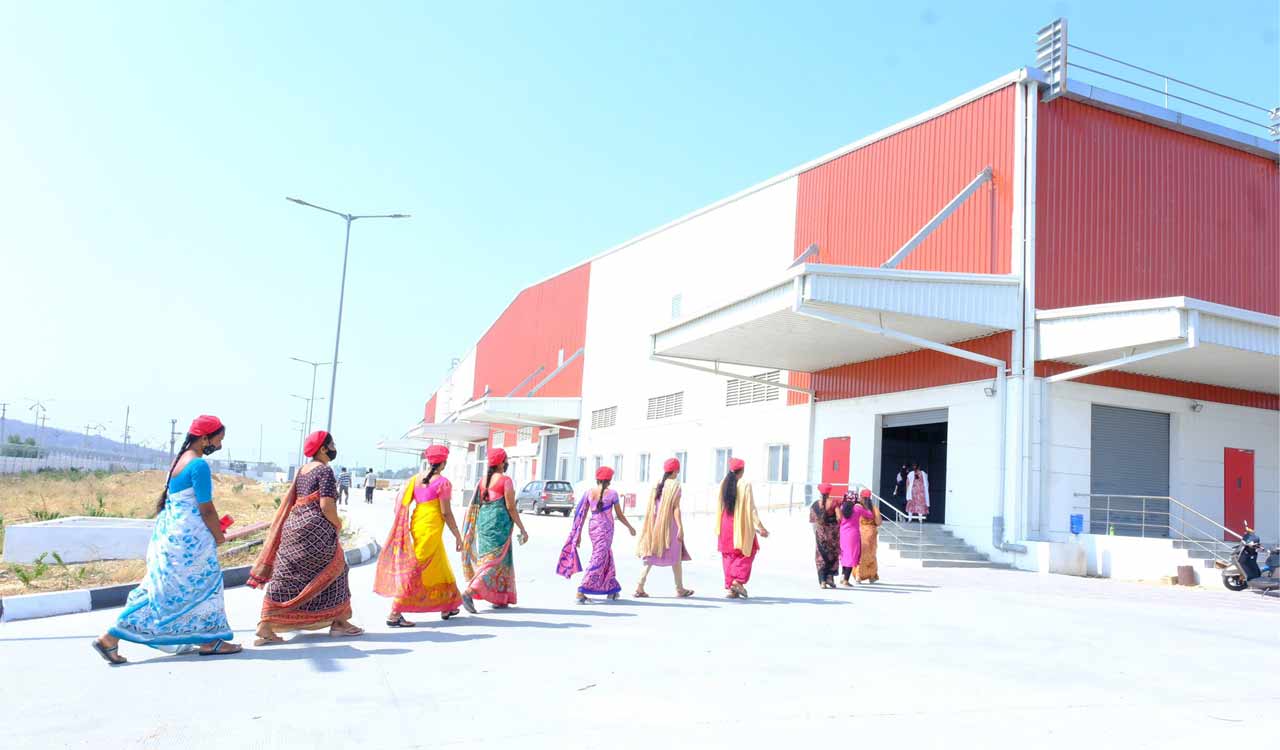 Texport Industries set to commence operations in Sircilla Apparel Park; to employ 2,000 women