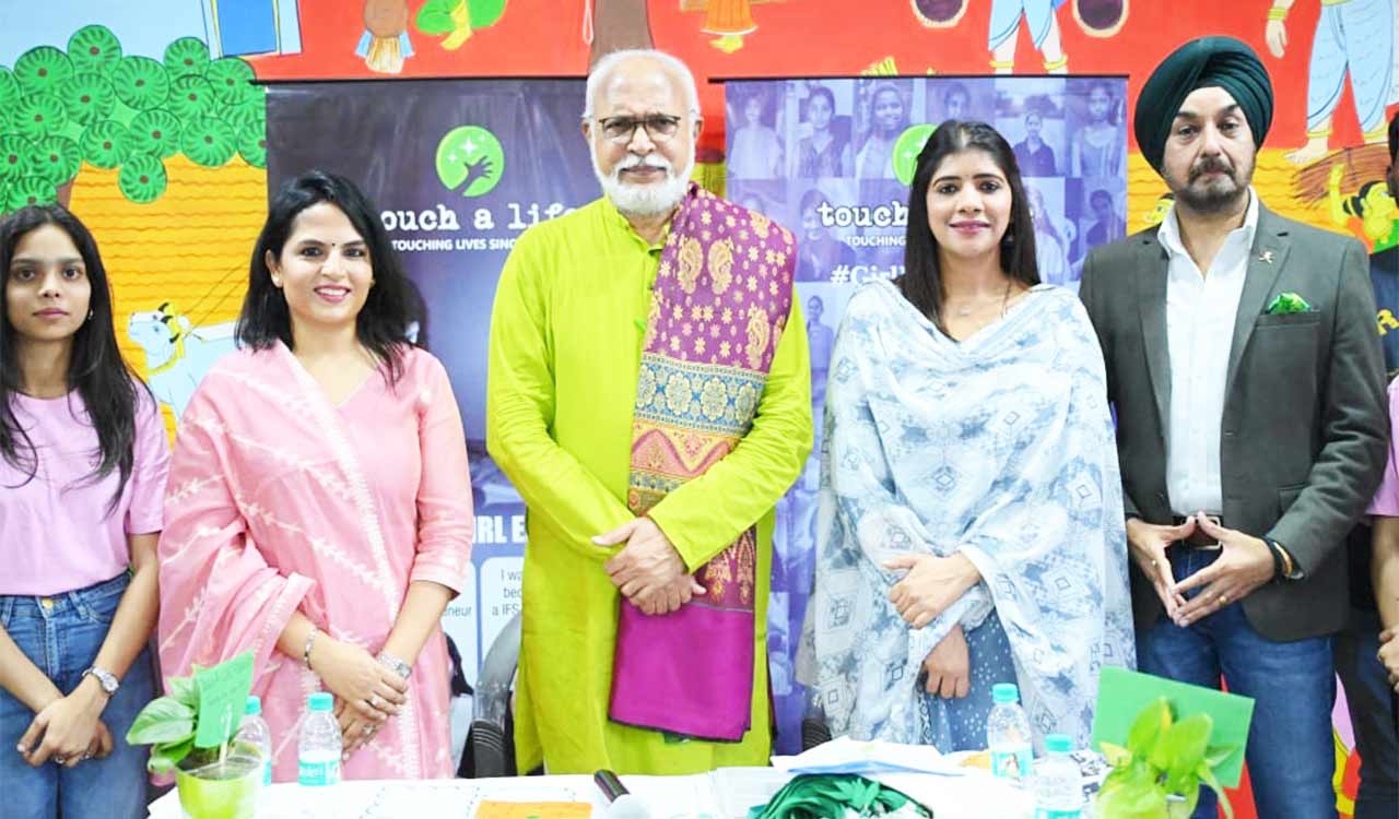 Hyderabad: Education Camp organised at Oxford Grammar School, Himayatnagar