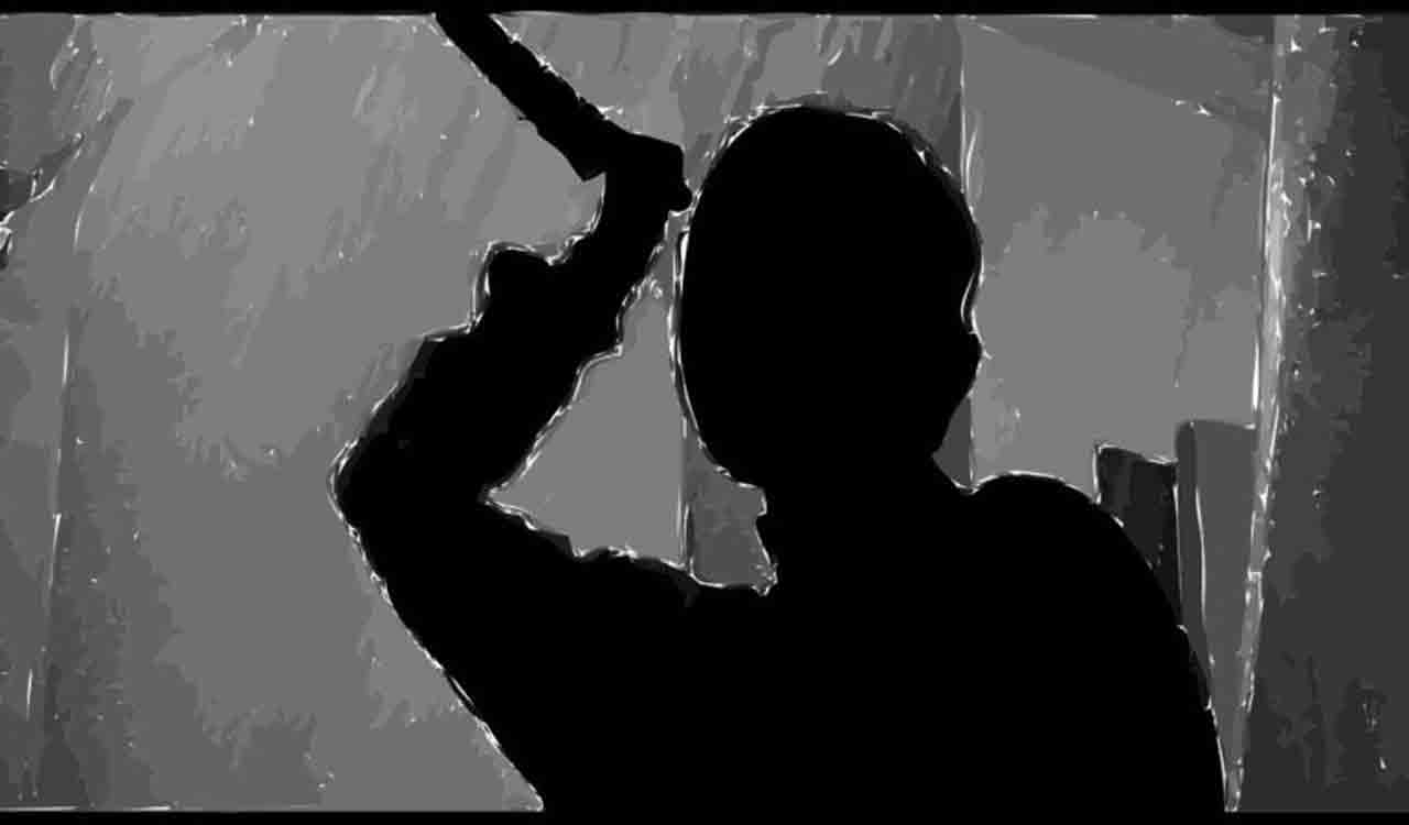 Man attacks wife suspecting infidelity in Hyderabad