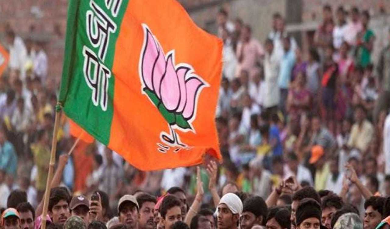 UP bypoll: BJP’s Chandrabhanu Paswan ahead over SP’s Ajit Prasad