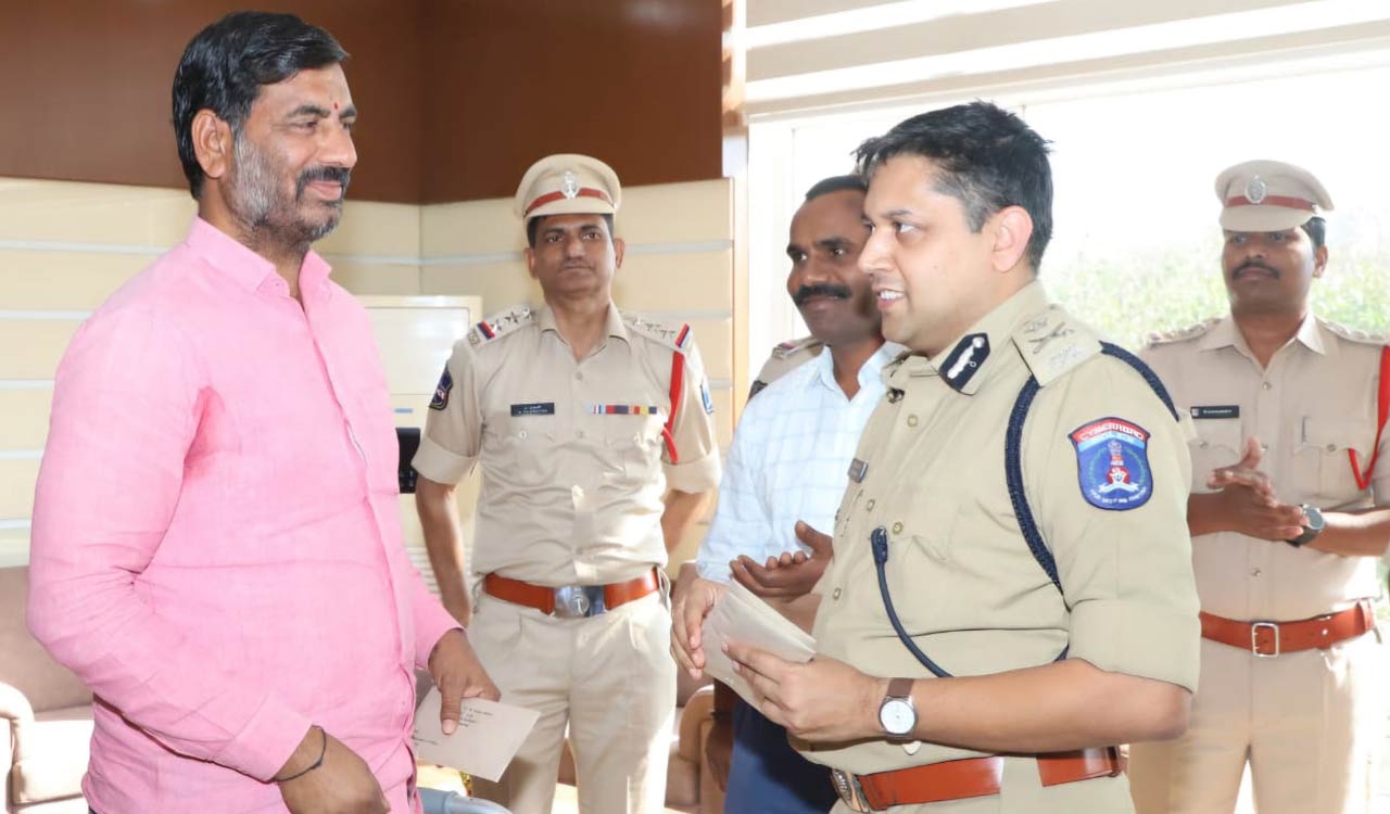 Cops rewarded for bravery in Hyderabad’s pub firing case