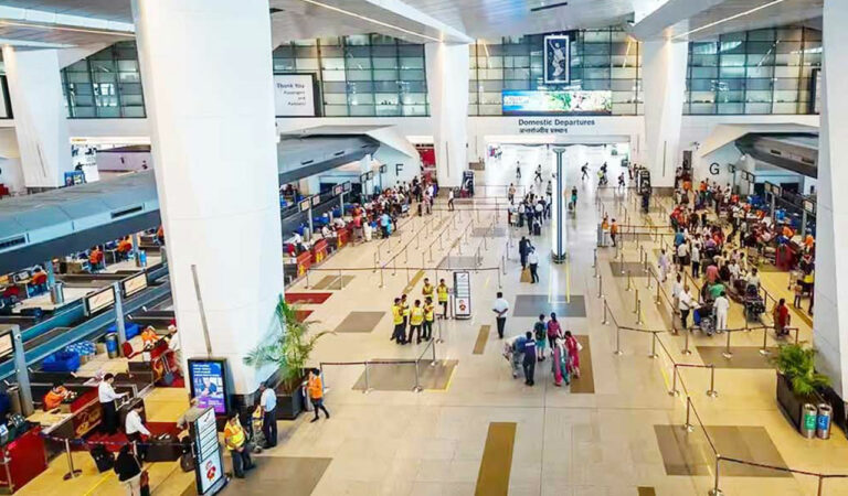US sends back illegal Indian migrants in military aircraft  