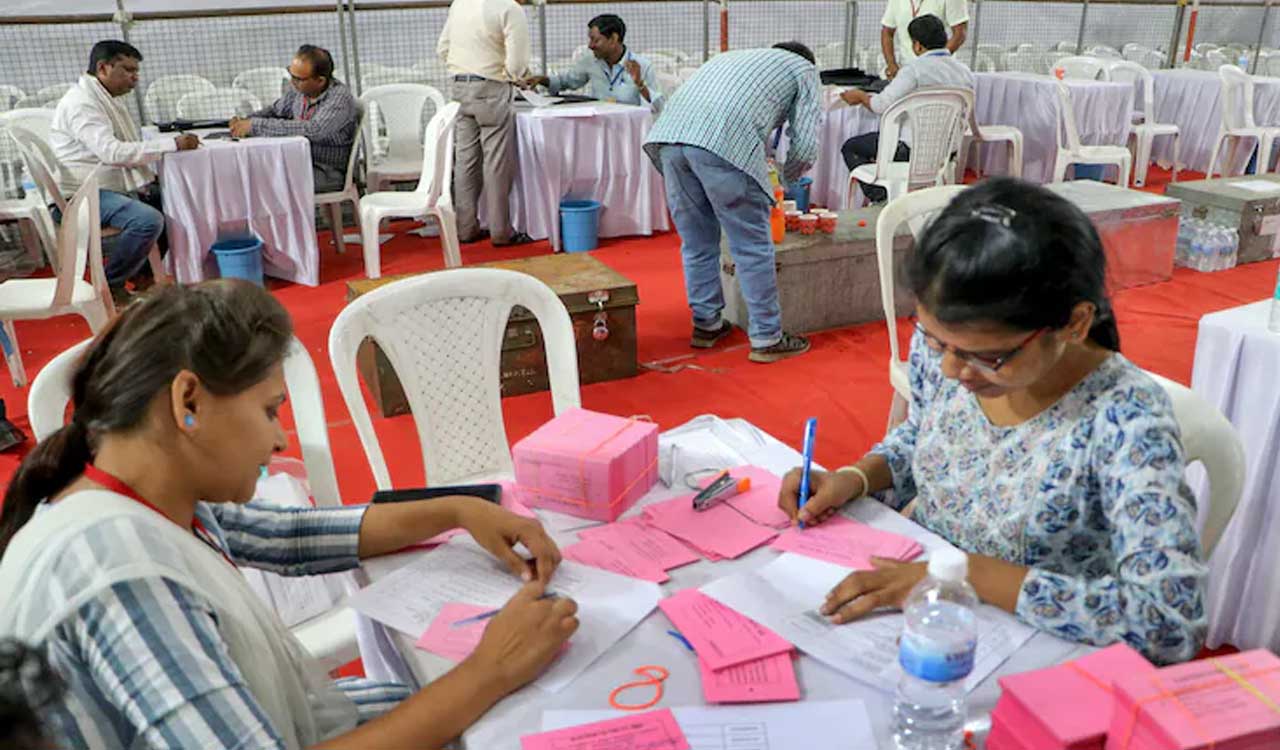 Delhi Assembly Polls: Election Commission to begin counting of votes at 8 am