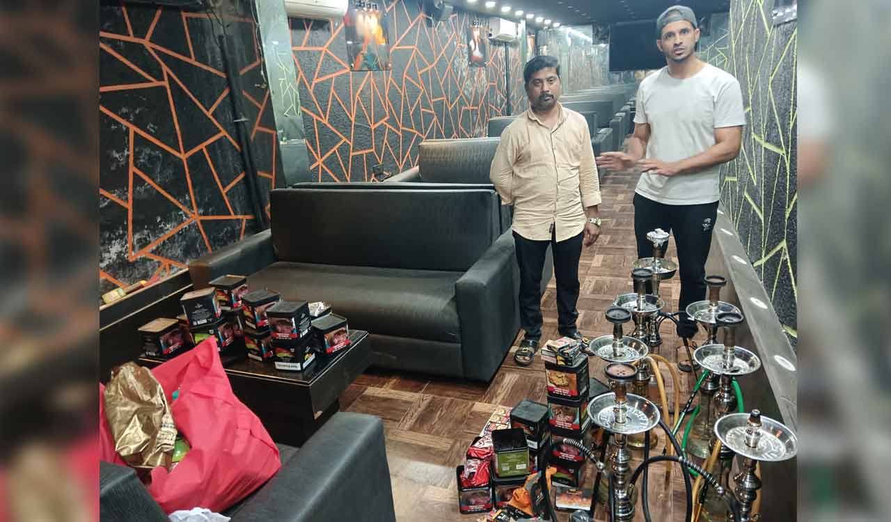 Hyderabad: Illegally-run hookah parlour raided, two arrested in Chandrayangutta
