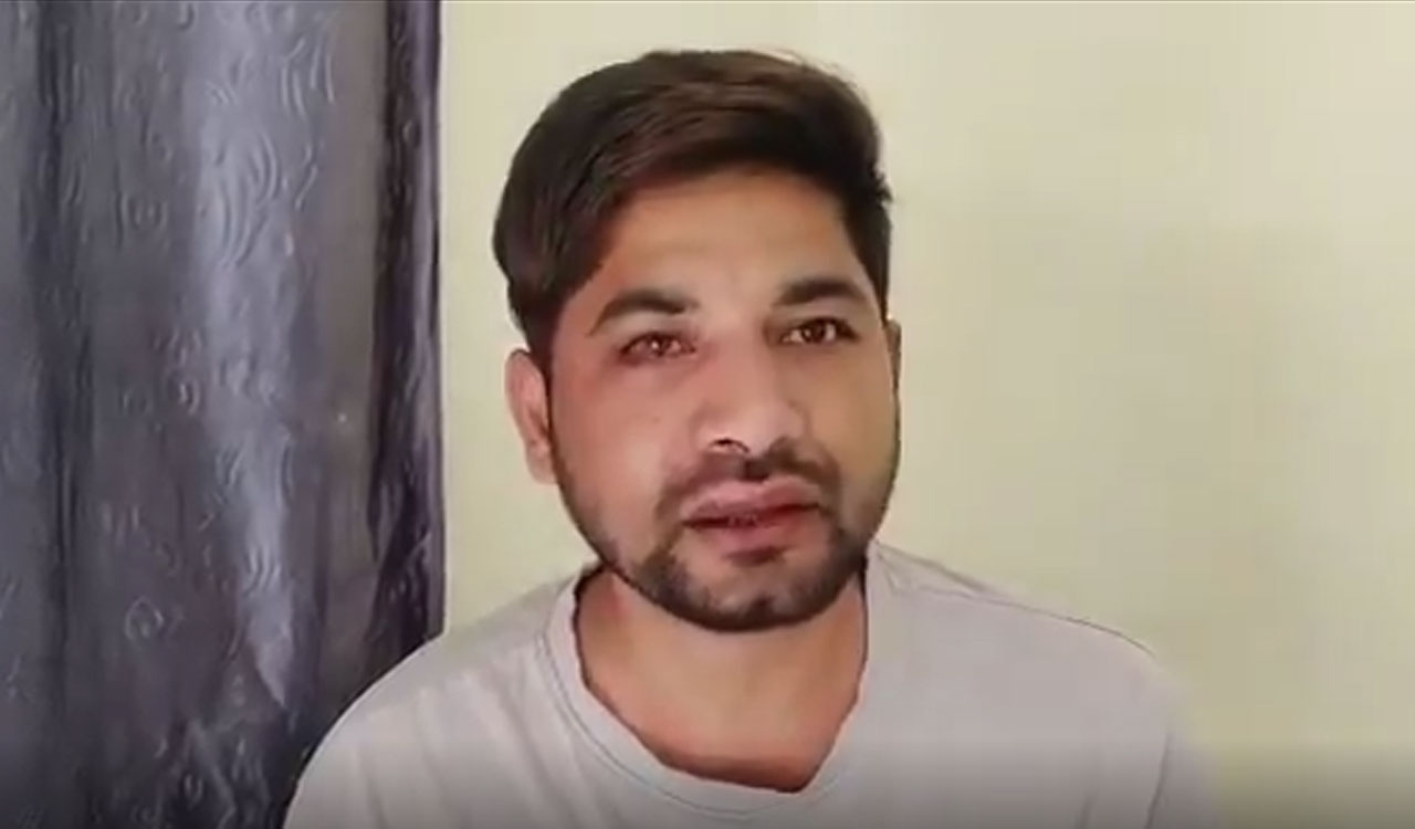 Watch: Two customers allegedly attacked by restaurant staff in Meerpet