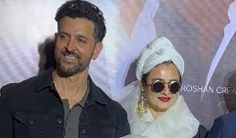 hrithik roshan and rekhas mother son koi mil gaya reunion