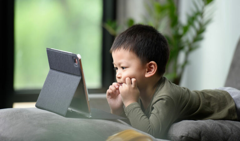 The findings led by researchers from 20 Latin American countries found that book exposure and shared screen time with adults could boost language skills in toddlers.