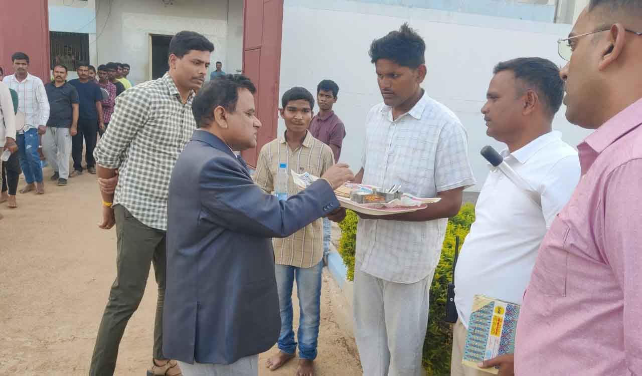 District Legal Services Authority chairman inspects Sangareddy jail