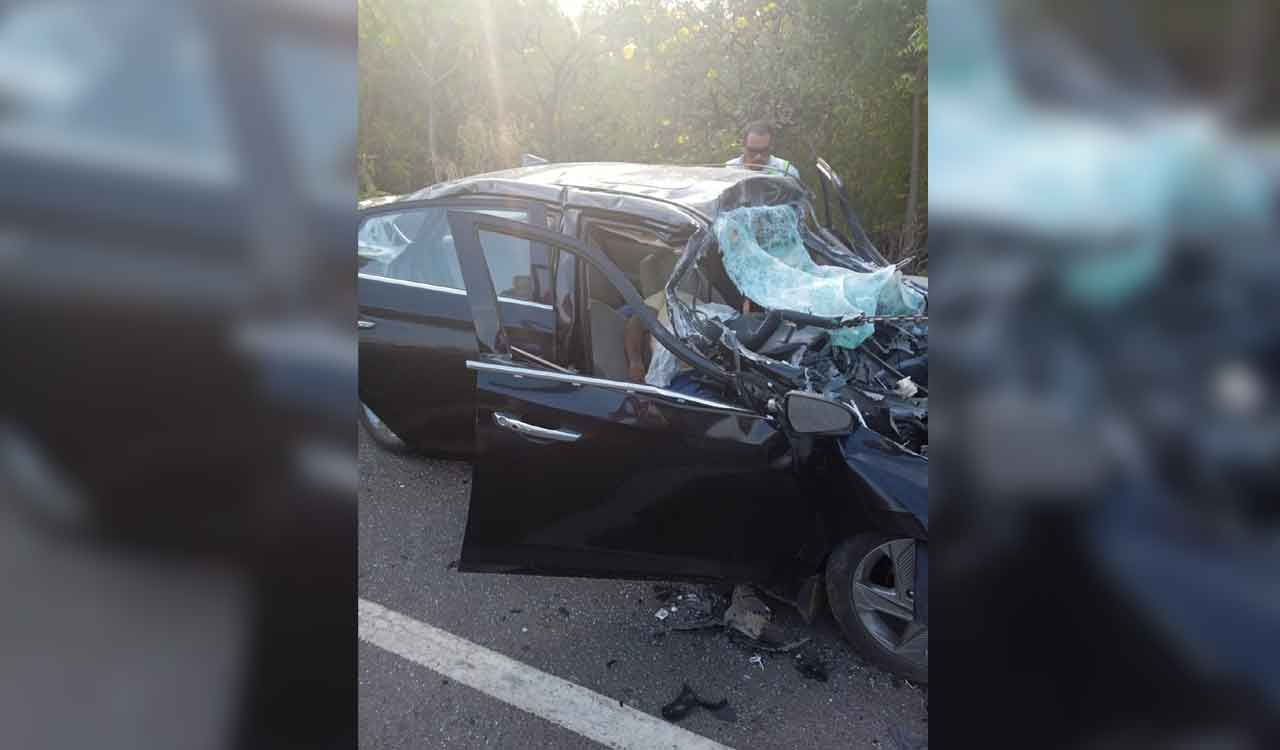 Man killed, wife, son injured in accident on orr-telangana today