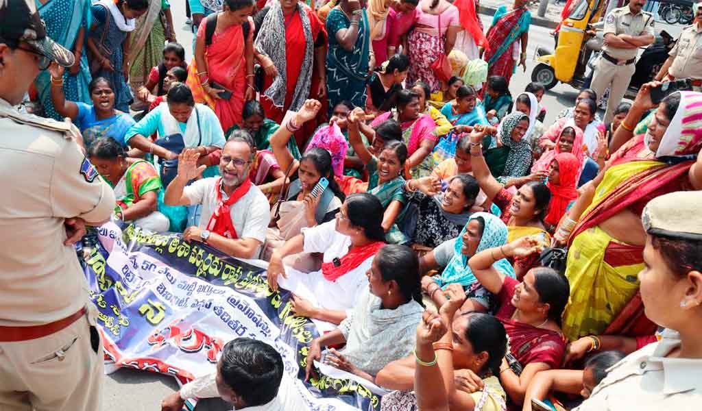 Hyderabad: Asha workers protest at Koti DME for hikes