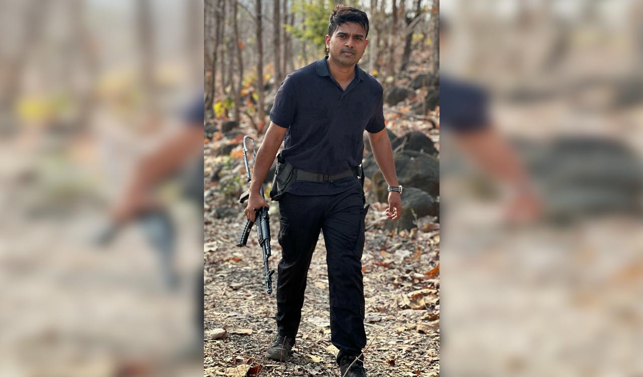 Telangana: Asifabad ASP treks 20 km through the forest to visit remote villages