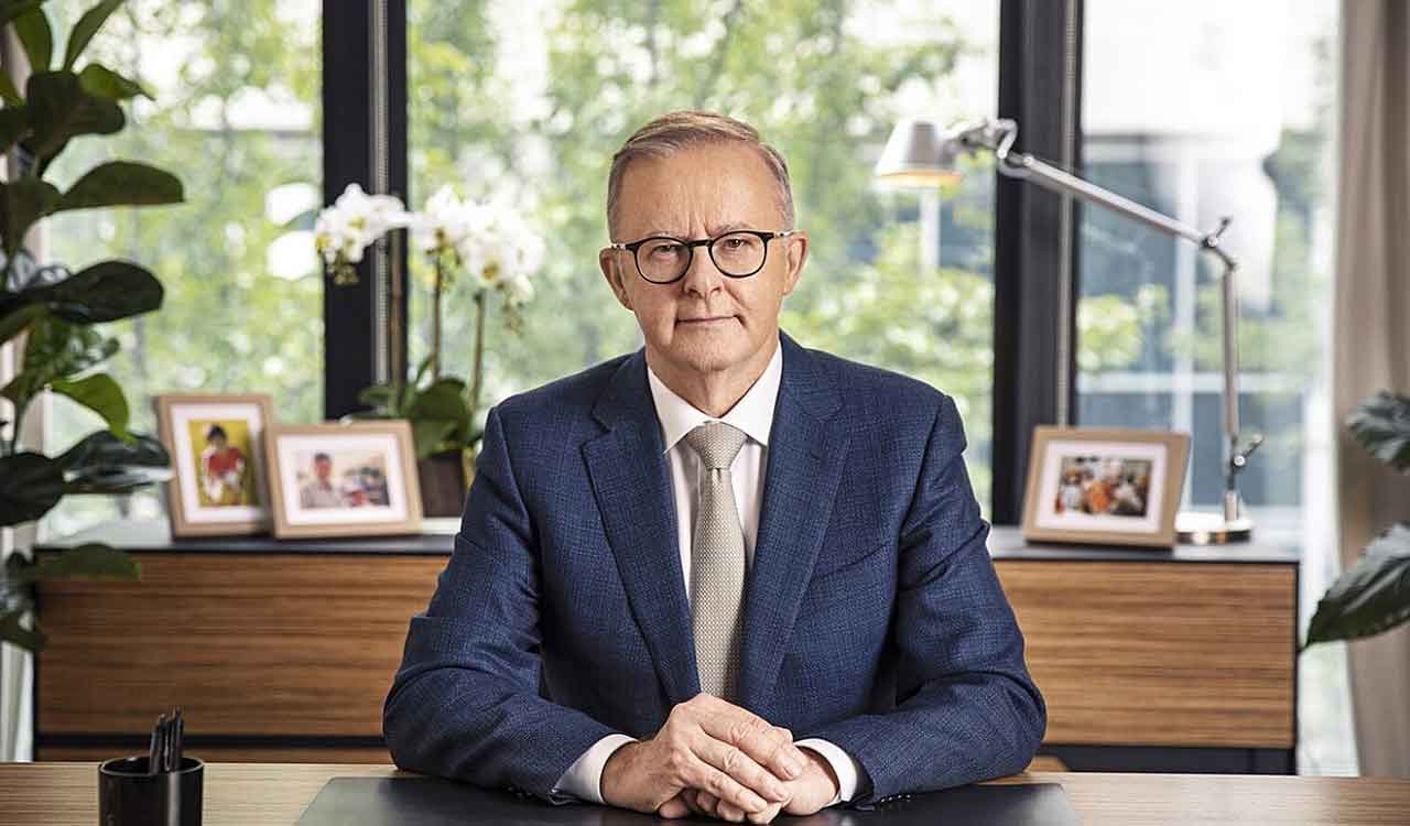 Residents prepare for first cyclone in 51 years to hit Australian coast