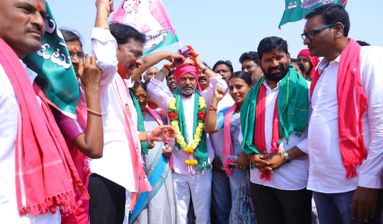 BRS leaders begin Maha Padayatra ‘Godavari Gosa’ to highlight condition of Godavari River in Godavarikhani