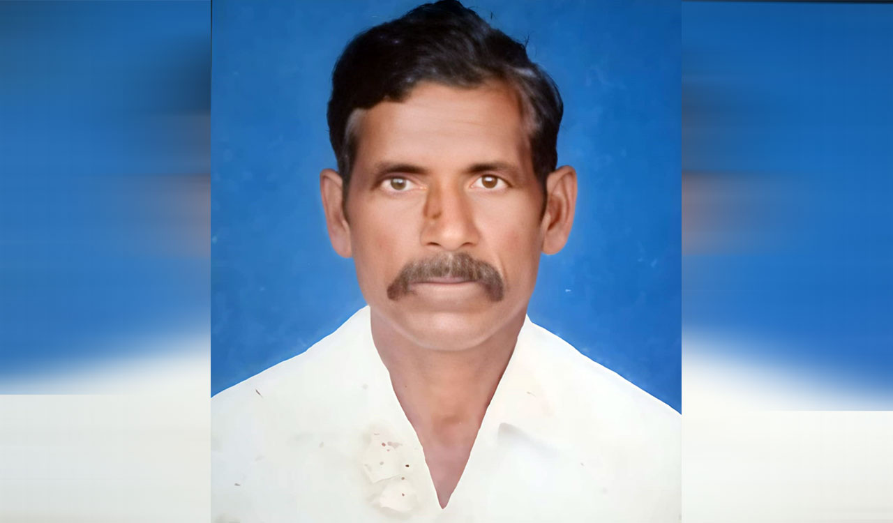 Telangana: Farmer electrocuted at Papannapet in Medak district