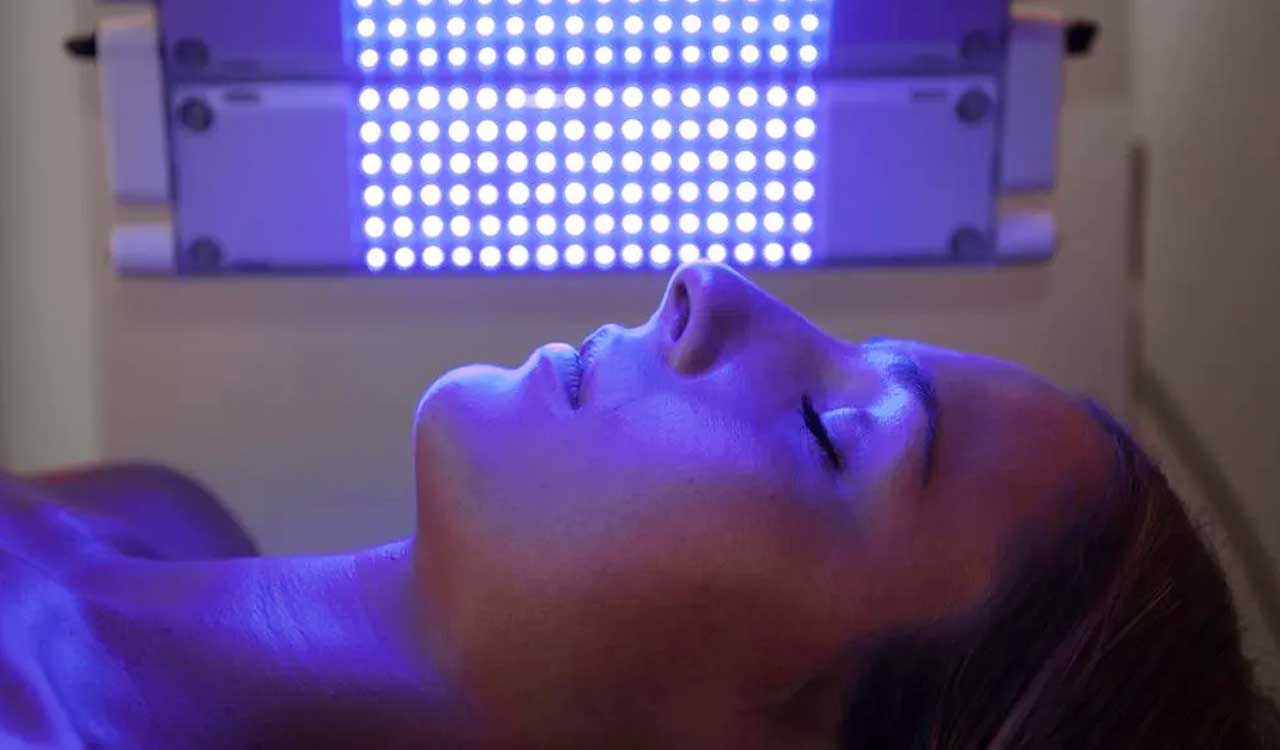 Why morning blue light therapy could improve sleep, daily activity in older adults