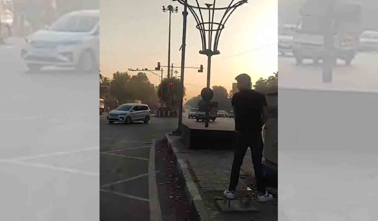 Crass over class: Man halts BMW in middle of Pune road to urinate; detained