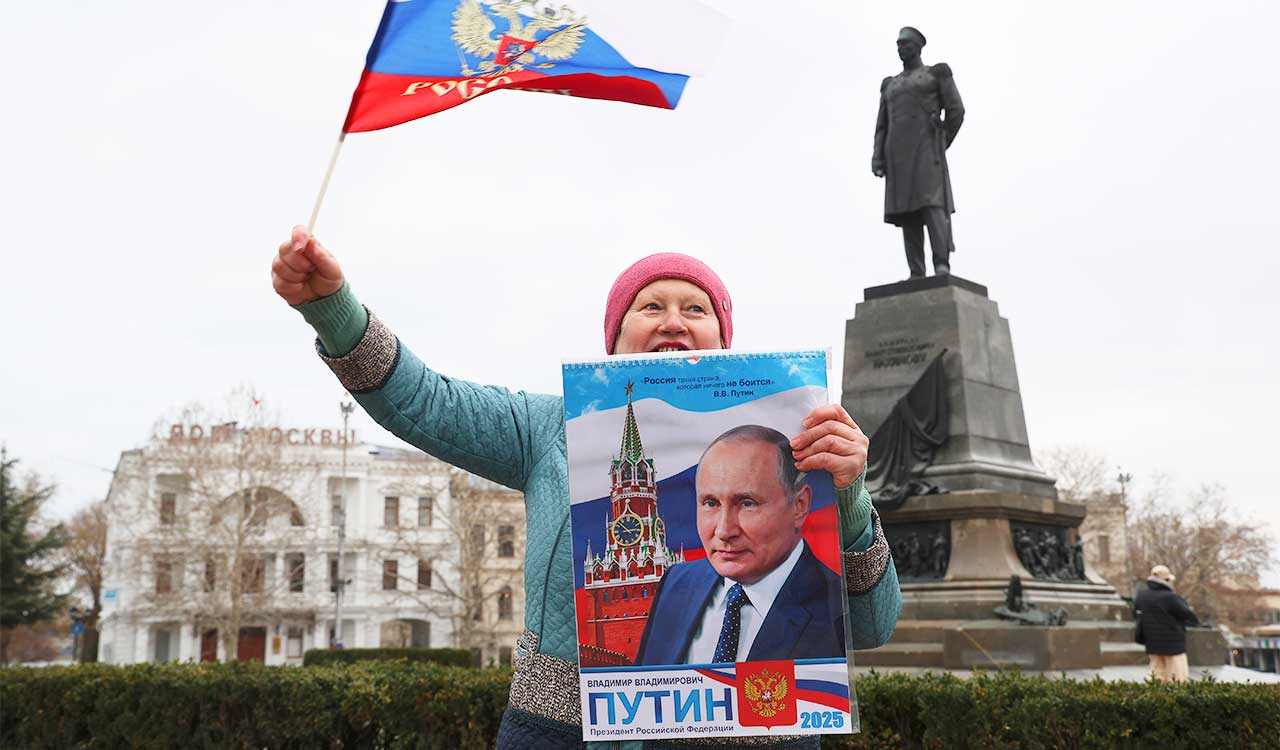 Crimea is coveted by both Russia and Ukraine. Why?