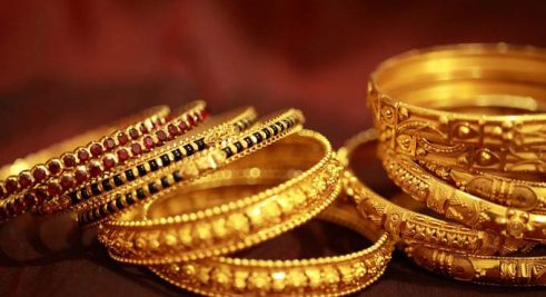Hyderabad: Man posing as customer steals gold coin from jewellery store
