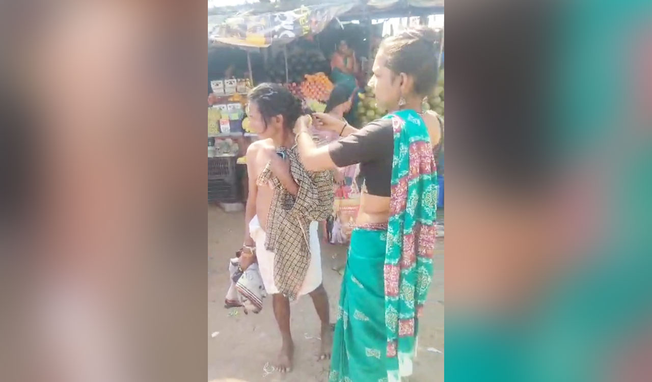 Telangana: Transgenders attack cross-dresser, tonsure him in Ramayampet