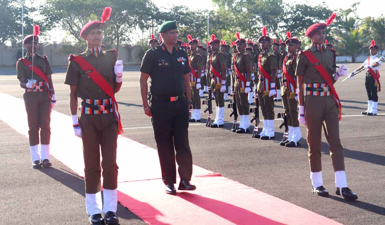 Andhra: Major General Ajay Misra conducts maiden visit to Sainik School Kalikiri