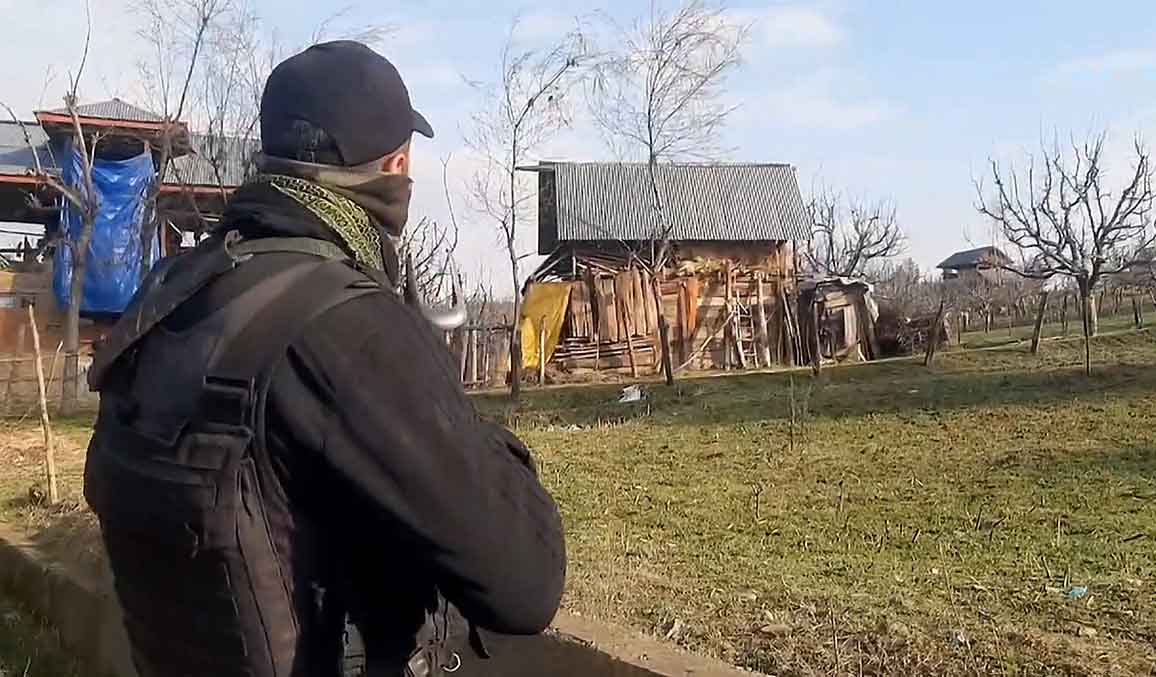 Terrorist killed in ongoing gun battle in J&K