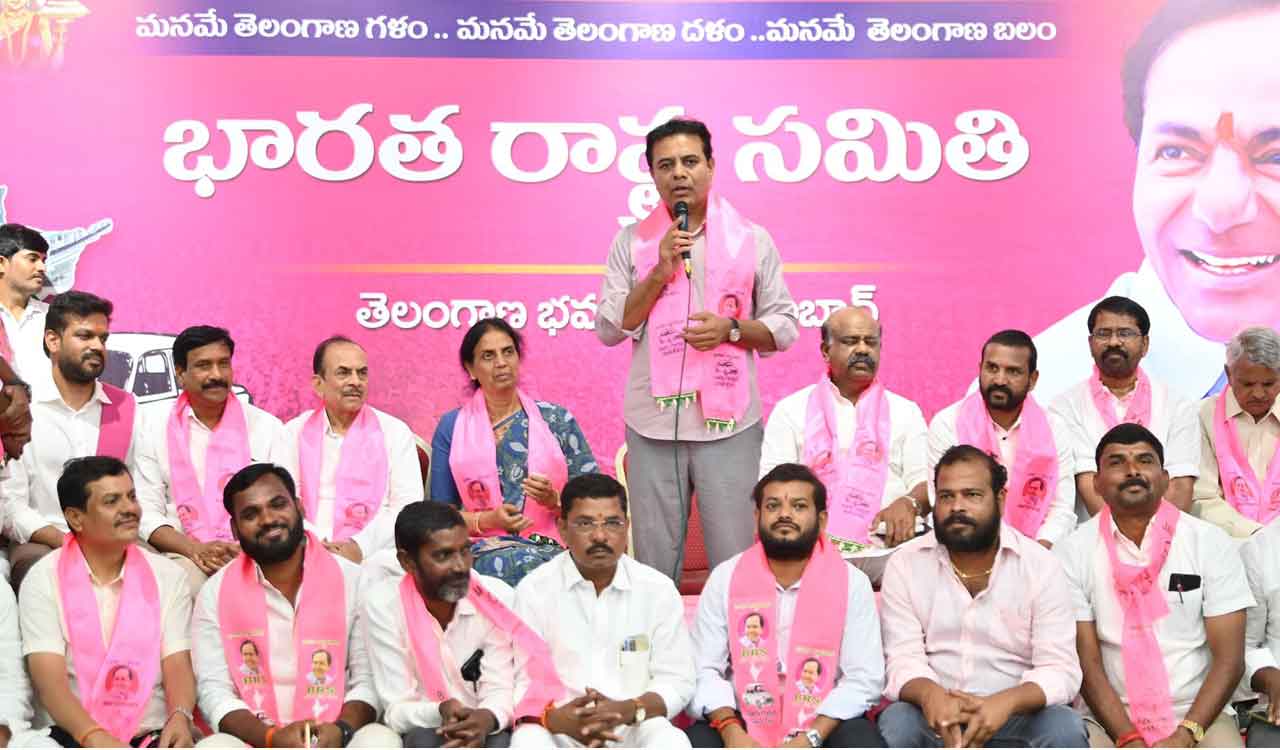 Telangana is ‘rising’, but in suicides of farmers, Gurukul students and auto drivers, says KTR