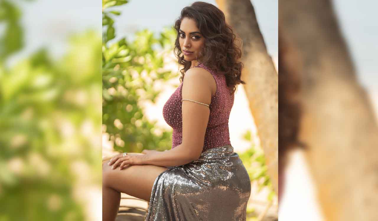 Kamakshi Bhaskarla juggles between multiple films