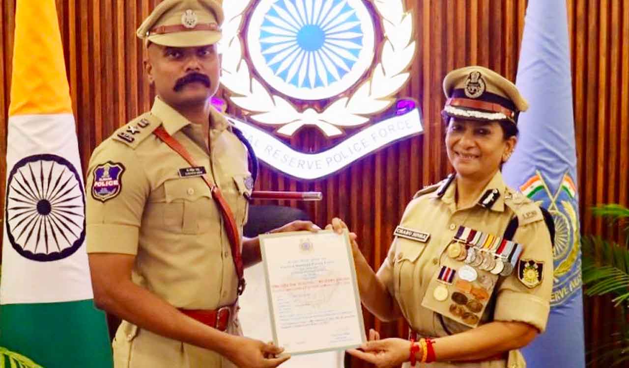 Kothagudem Superintendent of Police honoured with DG disc from Central Reserve Police Force