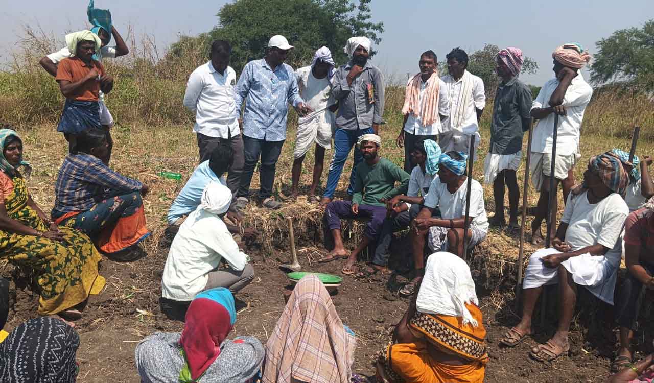 Sangareddy: MGNREGA workers denied summer allowance, worksite facilities
