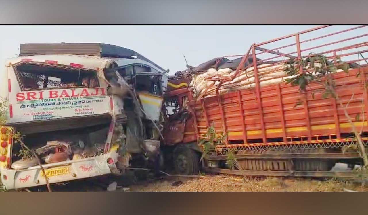 Telangana: Two killed, 11 injured in road accident in Medak