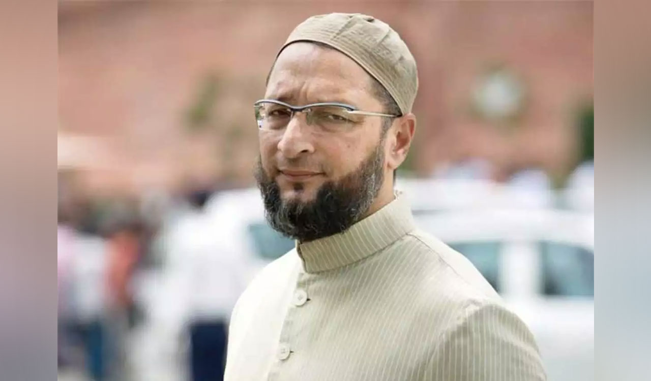 Row erupts over Owaisi’s remarks on Savarkar, Holi