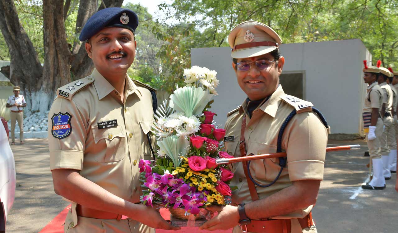 Paritosh Pankaj assumes charge as SP Sangareddy
