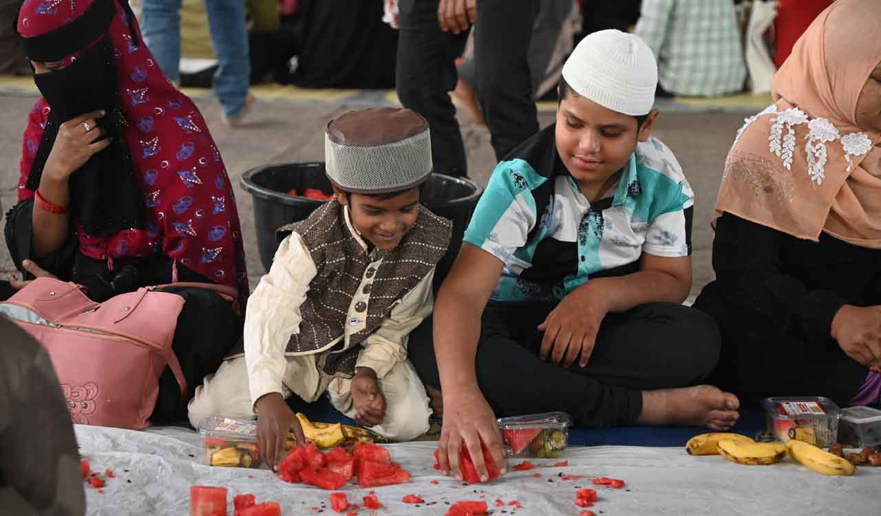 Intermittent Fasting vs Ramadan Fasting – How they compare and their health benefits