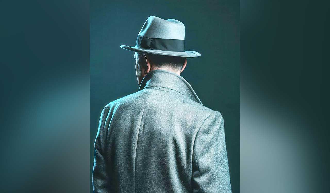 Russia expels two British diplomats in Moscow