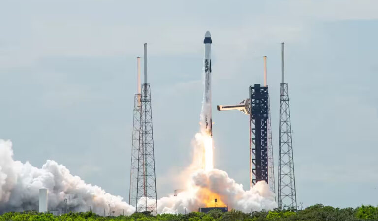 Last-minute problems with SpaceX's mega rocket Starship