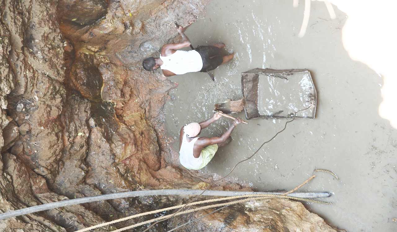 Telangana: Crops under Tapaspally reservoir wither as water level touches dead storage