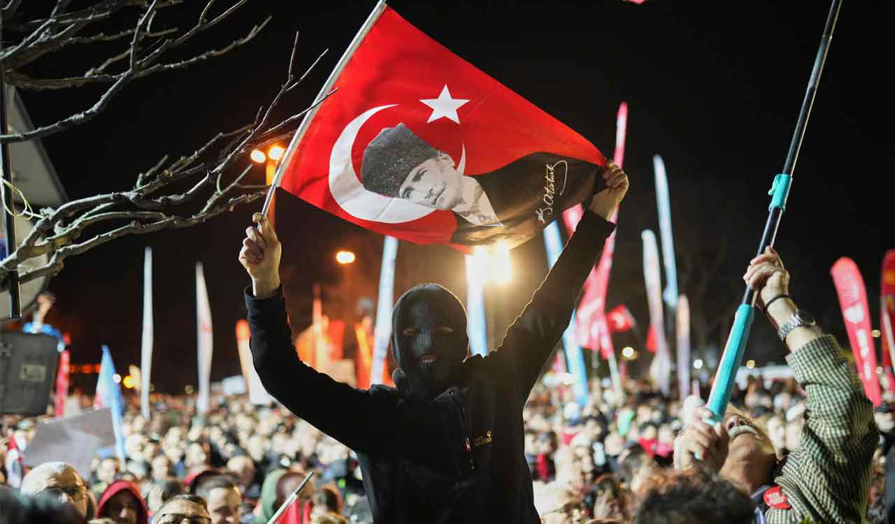 Editorial: Turkiye sliding into autocracy