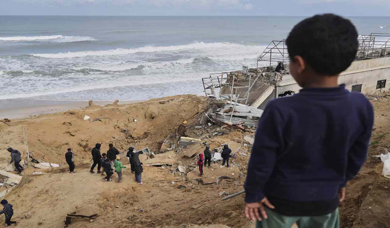 19 killed as Israel strikes Palestinians in Gaza