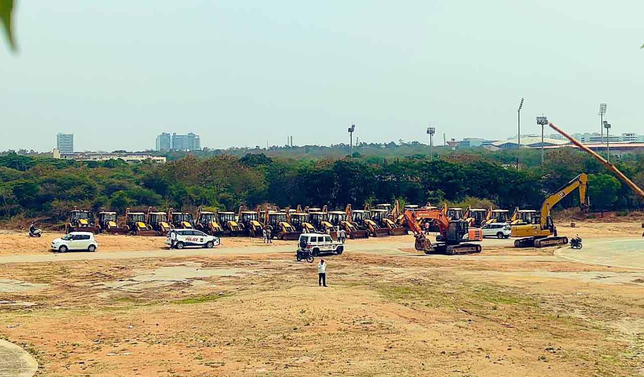 KTR demands Rahul Gandhi to respond on destruction of green space abutting UoH