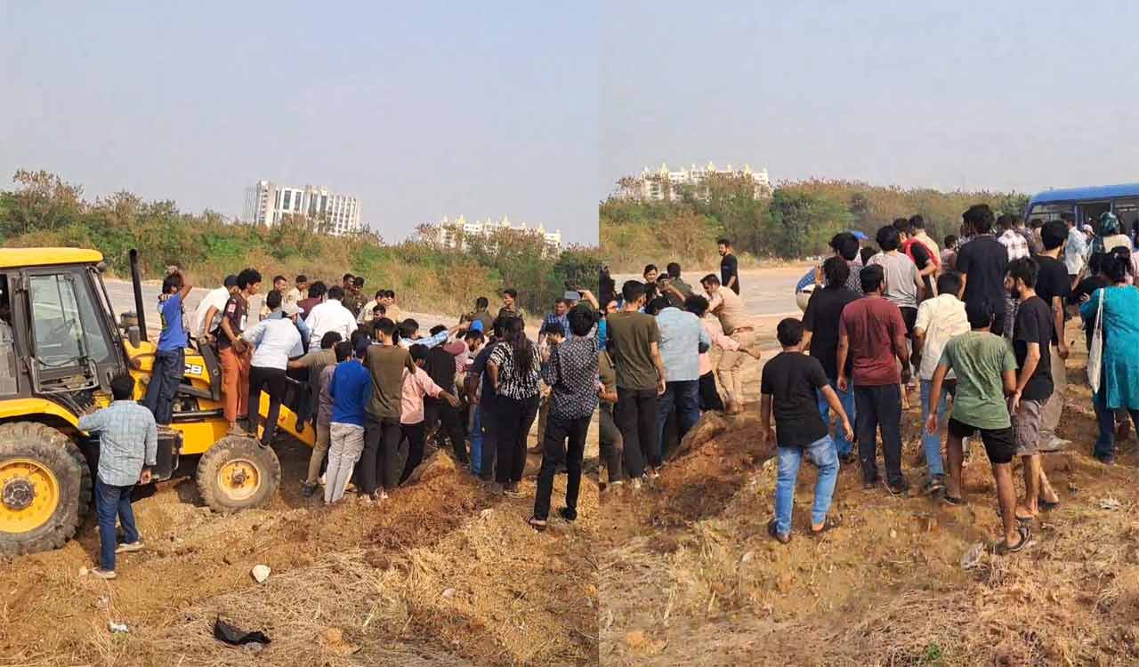 UoH students continue protest, demand release of detained peers and halt to Kancha Gachibowli land auction